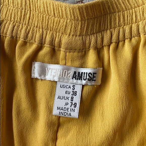 AMUSE SOCIETY YELLOW SHORTS - Picture 2 of 3